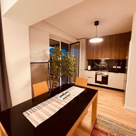Air Otopeni Apartment Bagian luar foto